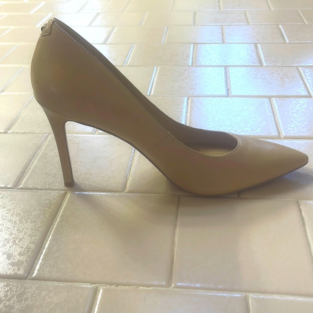 Sam Edelman Hazel Heels **9 NARROW